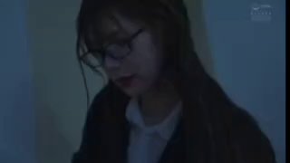 网传刚满18岁的女孩过朋友生日被十几个社会壮汉轮奸无套内射